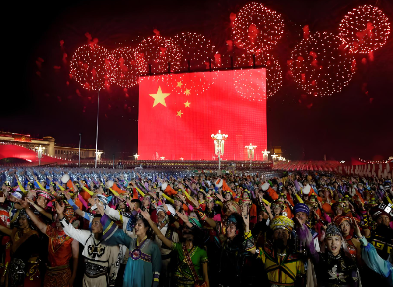 从广场到观礼台：LED显示屏怎样点亮阅兵盛典？？？？